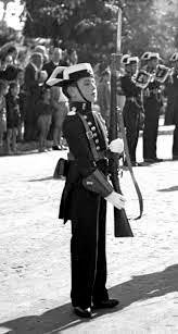 Guardias Jóvenes “polillas” durante una celebración del Pilar en los primeros años de institucionalización (década de 1940)