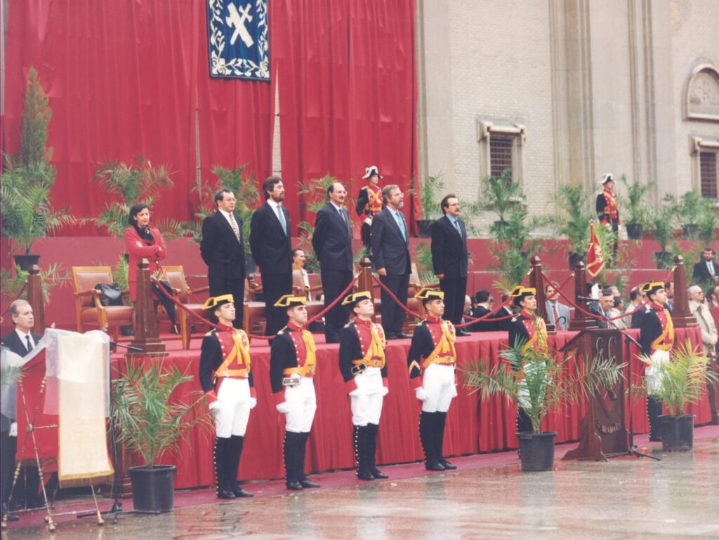 Acto oficial en Zaragoza con motivo de la concesión de la Medalla de la Virgen del Pilar a la Guardia Civil